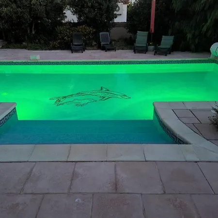 Les 2 Dauphins ホームステイ *