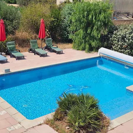Les 2 Dauphins