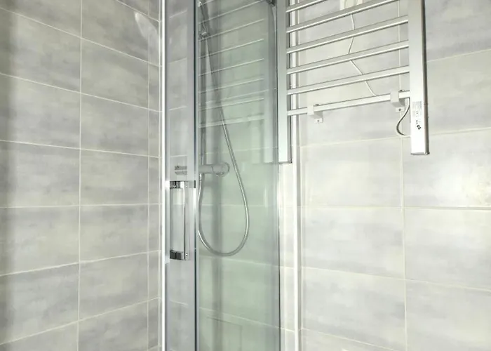 Les 2 Dauphins Проживание в семье